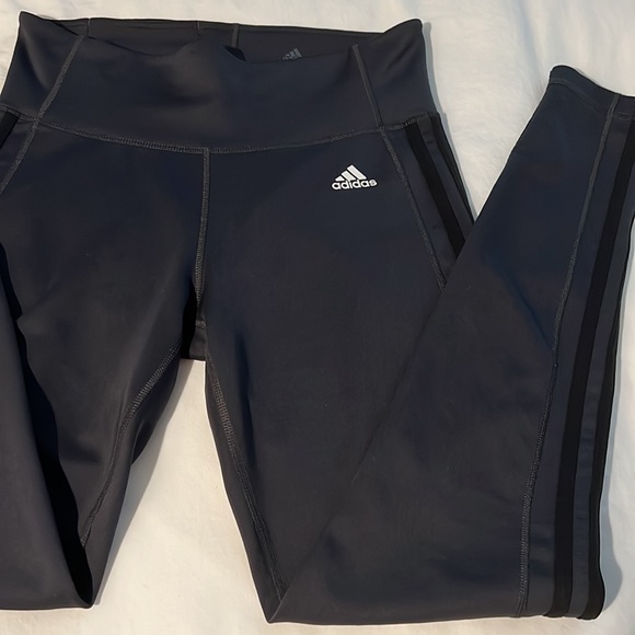 Adidas sport leggings and Lululemon sports bra combo - Picture 3 of 11